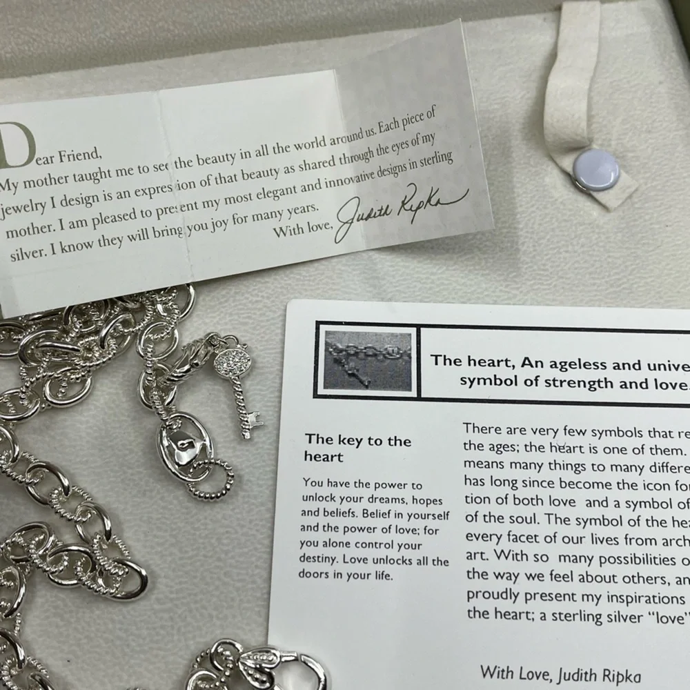 💎 Vintage Judith Ripka Sterling Silver Heart & Key Statement Necklace w/Box Cer - Picture 5 of 16